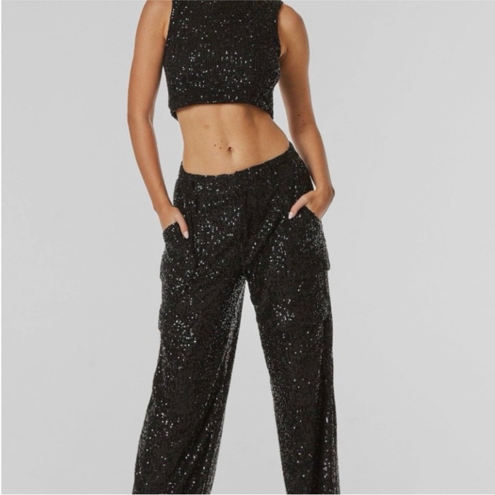 Noli Sequin Cargo Pants in Black Size 4 Relaxed Fit Full Length Party Night Out